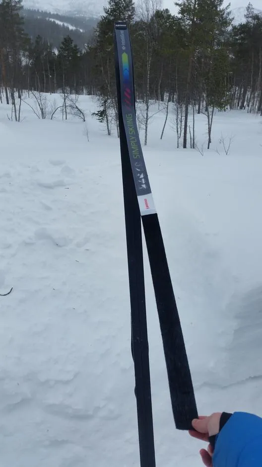 Kortfeller som festes foran på skien.