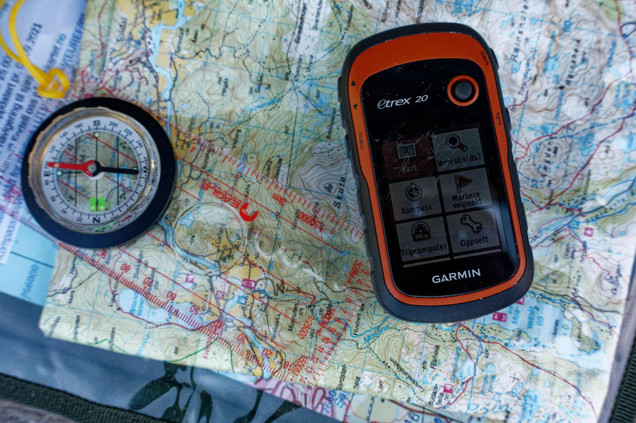 GPS er kjekt å ha i tillegg til kart og kompass.