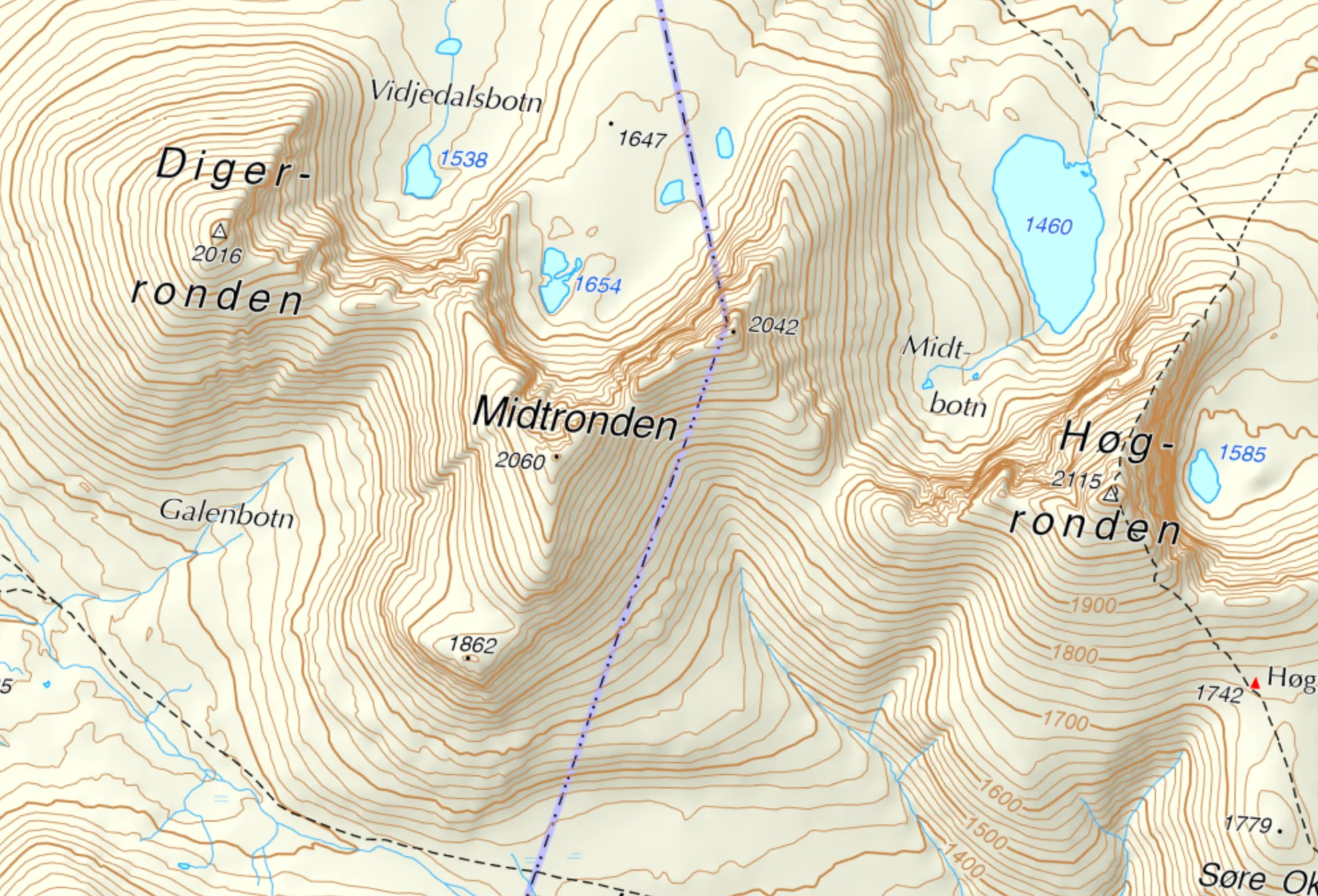 Fjelltopp markert med trekant på kartet.