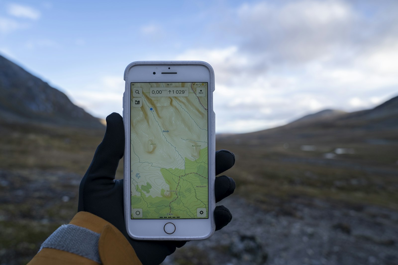 Mobiltelefon med tur-app.